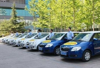 成都汽車租賃,保養工作要到位